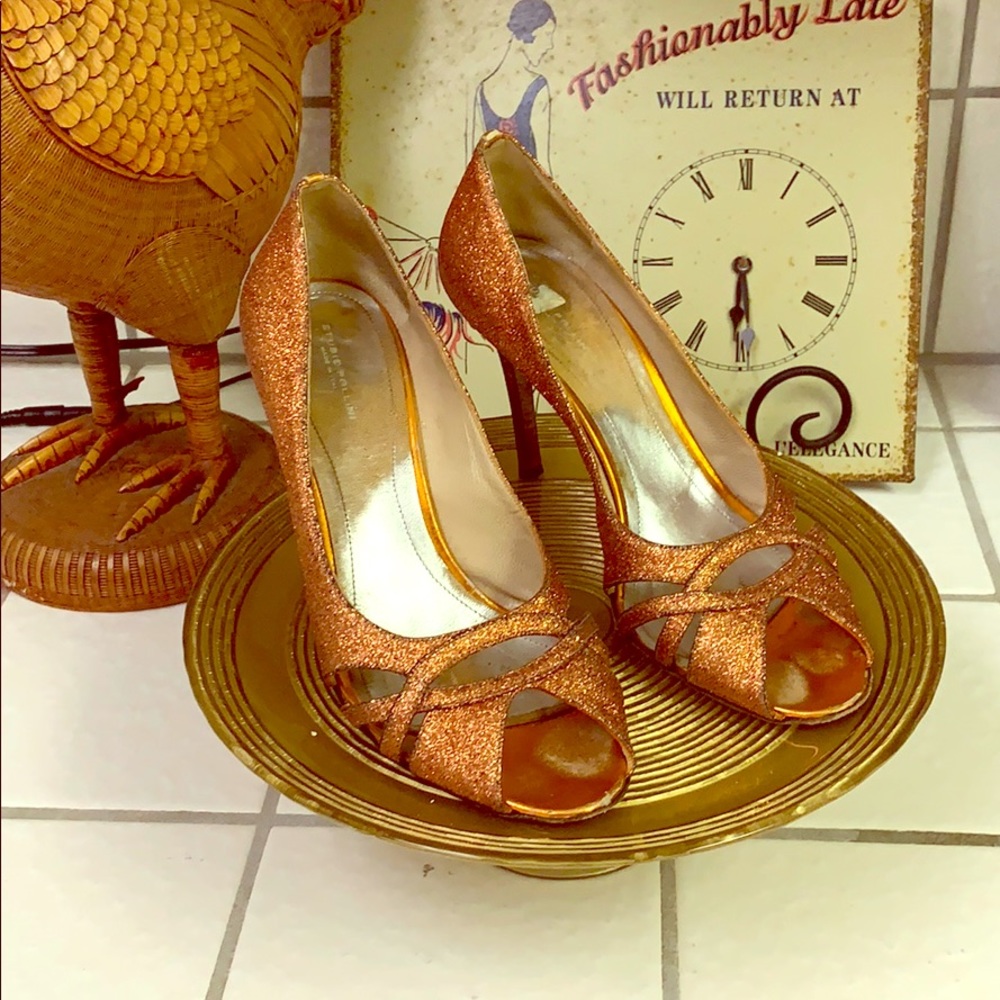 70’s vibes! Disco. Glitter. Heels. Fun.